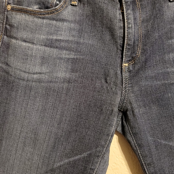 AG Stevie Capri- Slim Straight Capri - Picture 7 of 7